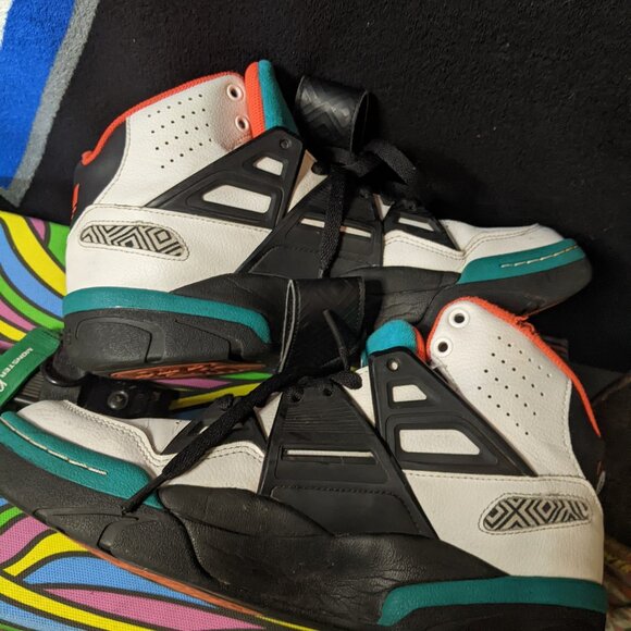 adidas Mutombo TR Block White (G98039) | size 8.5 main image 5